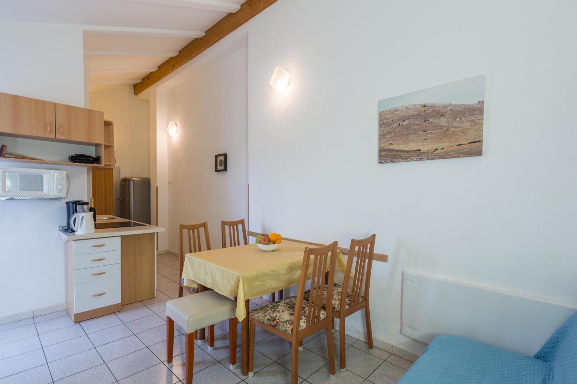 Apartments With A Parking Space Karigador, Novigrad - 2534 Rum bild